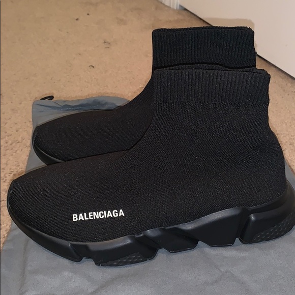 balenciaga speed runner triple black